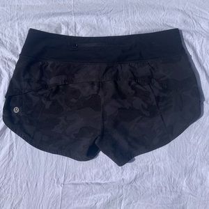 Lululemon Shorts Size 6